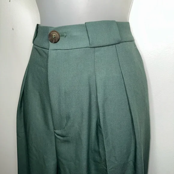 Forever 21 Plus Olive Green Trousers - Picture 5 of 5